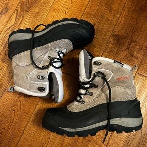 Kids water resistant snow boots
